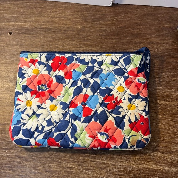 Vera Bradley “Summer Cottage” Quilted Makeup Pouch Set - Picture 3 of 7
